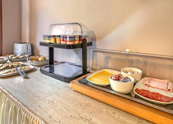 Logis Hotel De La Corniche